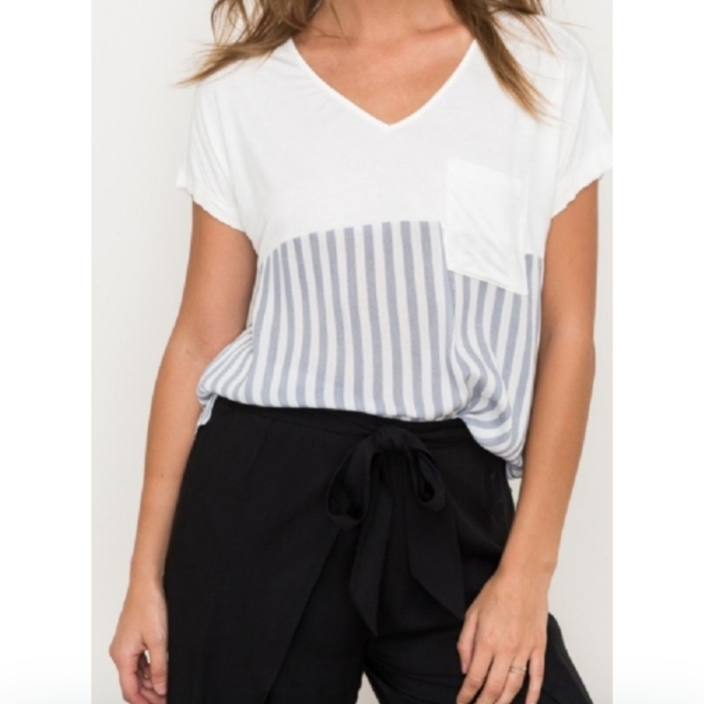 Hem & Thread V-Neck Boutique Top Large